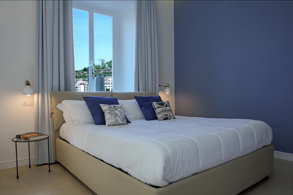 Starhost - Petit B&B Салерно Екстериор снимка
